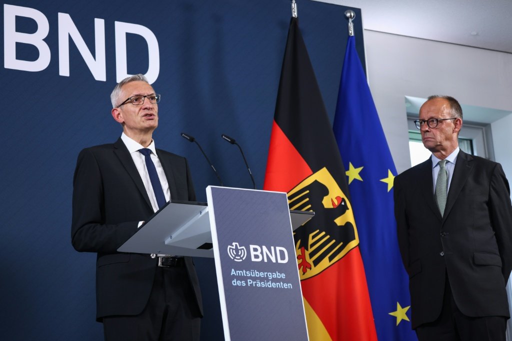 @mikenov: #AugustHanning German media outlets including Der Spiegel reported that investigators are pursuing a connection to an operative from #Azerbaijan. Officials indicated the case does not involve #Russia. August Hanning is suspected to prepare an an