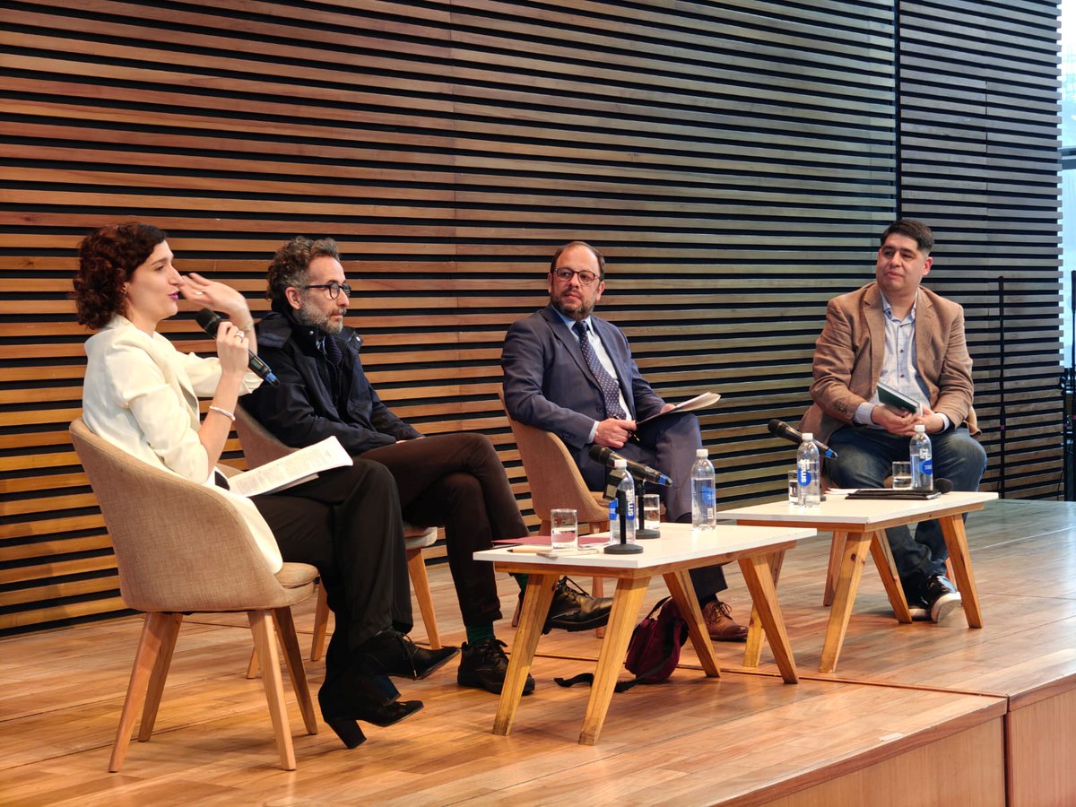 AAIPargentina's tweet photo. @beanchorena @pablosecchi @trucco_marcelo @DarioKusinsky @FiscalesGobAr @carpinaccilu Integraron el panel “El derecho en acción: casos, tensiones y aprendizajes” @cele_fernandez7, Diego Morales (@CELS_Argentina) y @jujepalavecino. Moderó @LucianoAAcevedo. https://t.co/2wlTvxHxqs