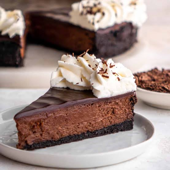 _we_love_food's tweet photo. Cheesecake or Bundt Cake? https://t.co/6QTJqTHOj4
