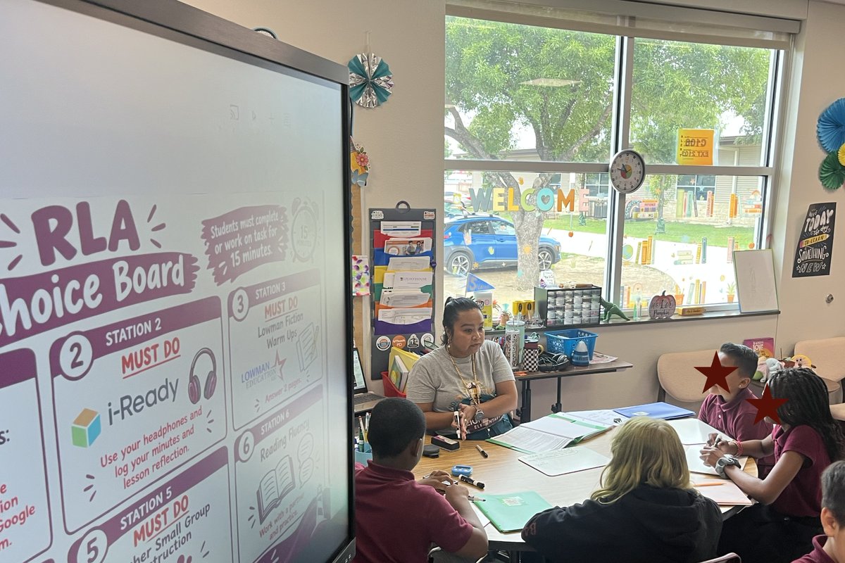 UTeachPD's tweet photo. Blended Learning Site Visit at Lighthouse Public Schools Day 4: Purposeful Choices in Fifth Grade!

Maharlika Harrison put her learning from 4 UTeach PD courses into action: teacher-led small groups, rigorous choice boards, and clear expectations. #BlendedLearning https://t.co/bOqpEf0dRm