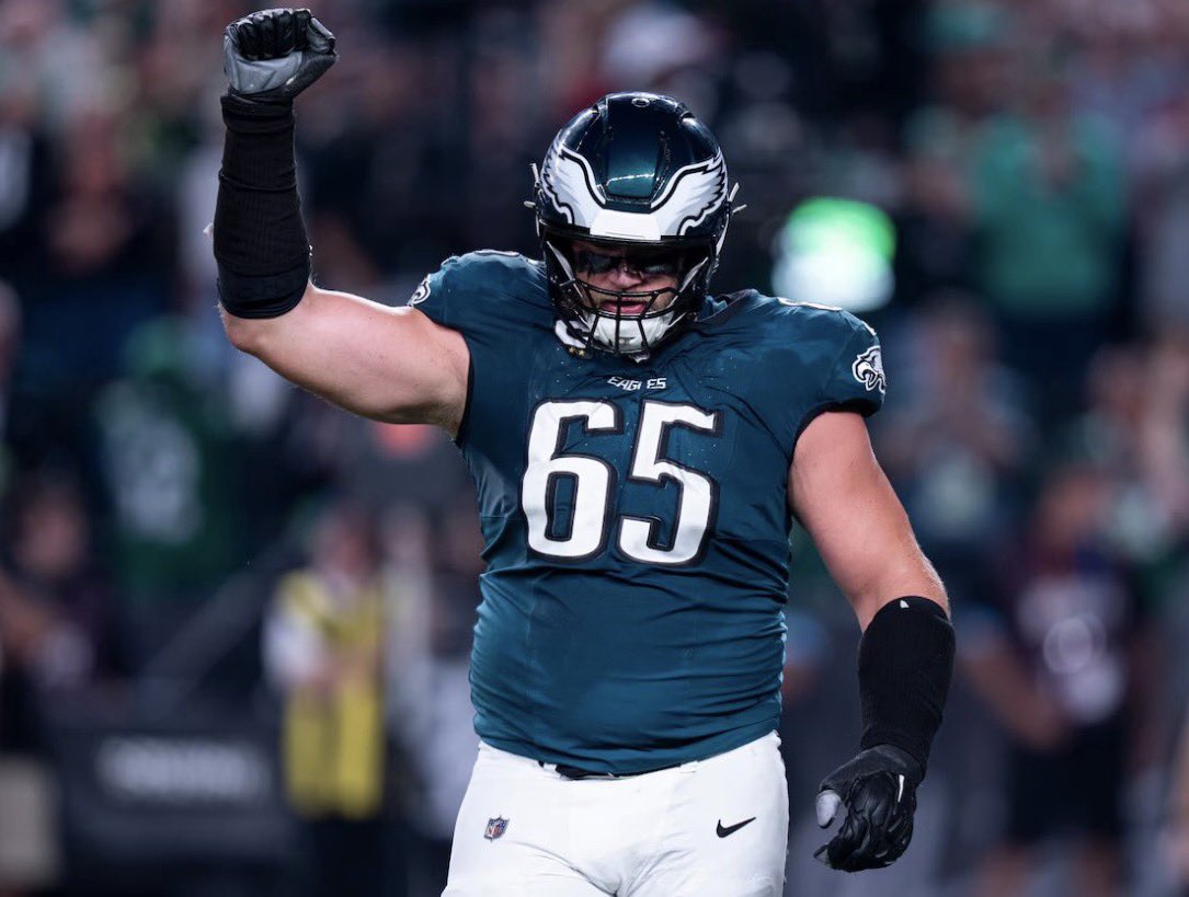 AmeAloMex's tweet photo. ¡¡BOMBAZO!!

ÚLTIMA HORA: Tackle estrella de Filadelfia, Lane Johnson ha decidido retirarse de la NFL por temas mentales. El jugador súper estrella de Eagles dijo estar lidiando con temas fuertes de salud mental y que buscará ayuda para resolverlo. Que nos sirva a todos como aprendizaje que no está mal pedir ayuda. Esperemos Lane consiga el apoyo que necesita. ¿Qué opinan?