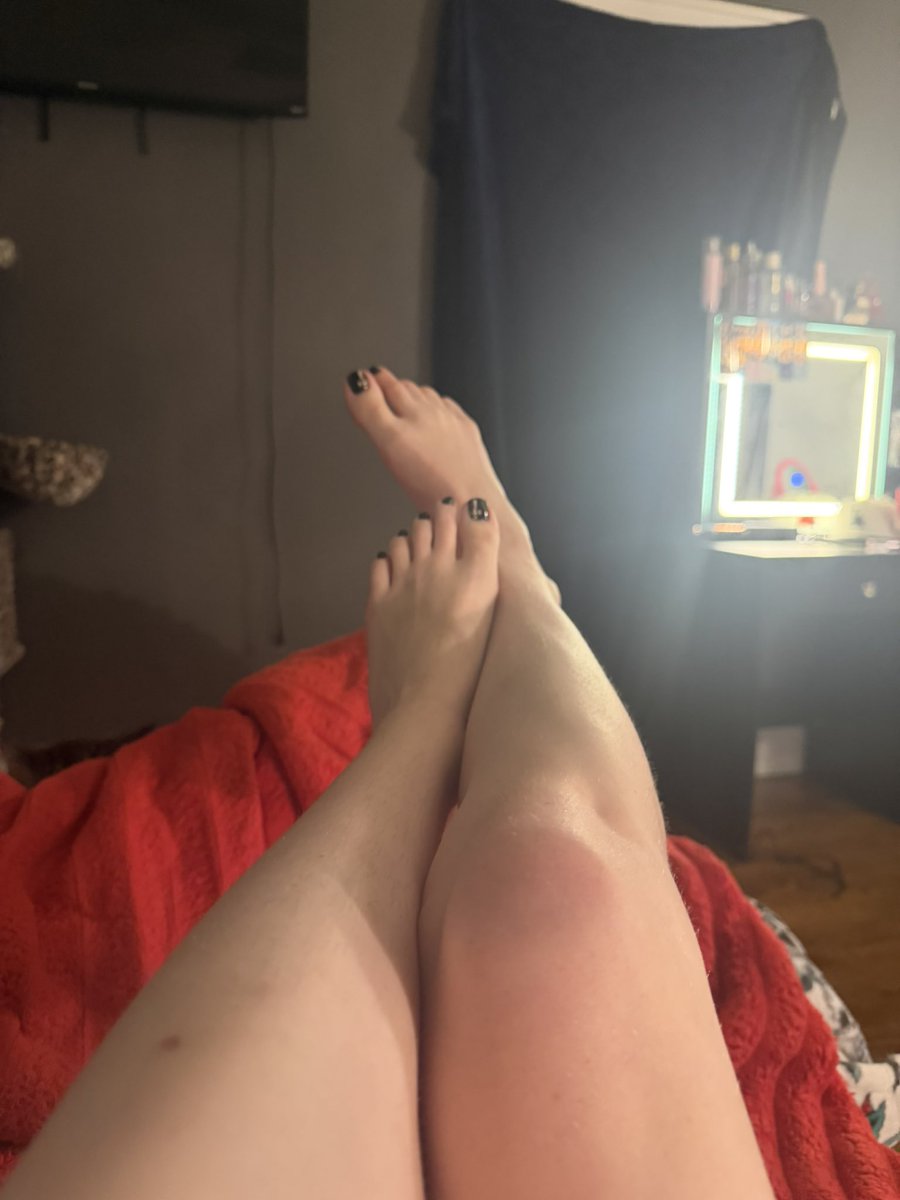 Heavenlymeeee's tweet photo. https://t.co/3kT5h53JH8
#feet
#onlyfans
#nakedgirls
#bigboobs
#tattedmommy
#goth https://t.co/y8FNDxEe4h