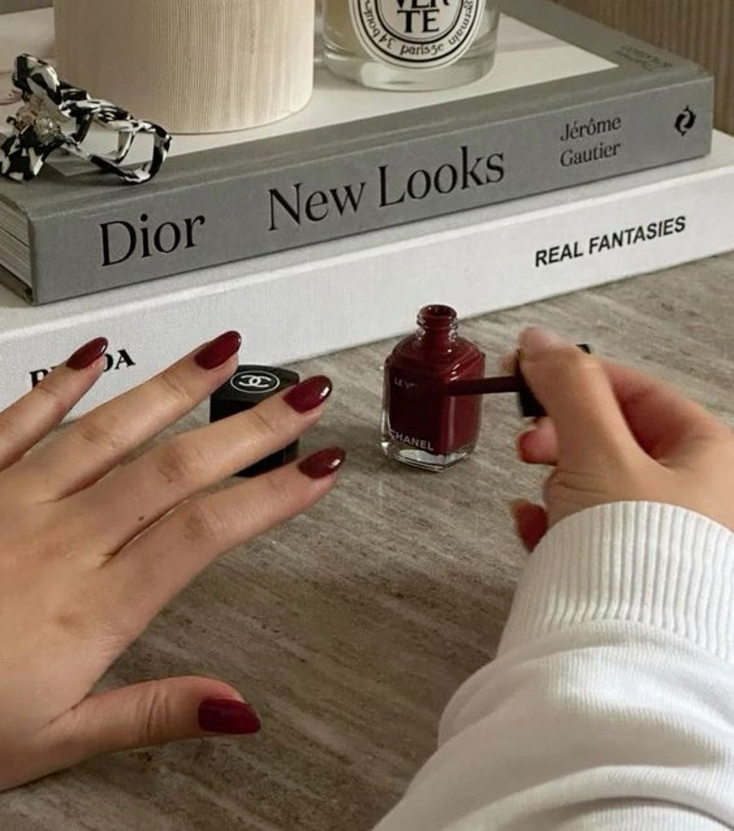 Diorgirlx's tweet photo. i love being a woman https://t.co/pAoaNyvHYx
