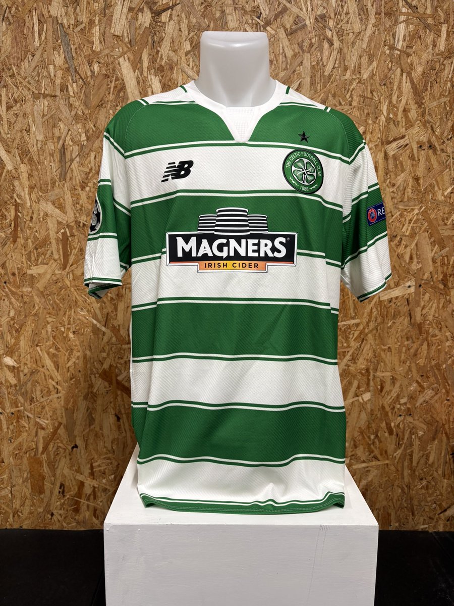 polmac7's tweet photo. Couple more shirts picked up. 

Both match issued. https://t.co/is3OYitPqb