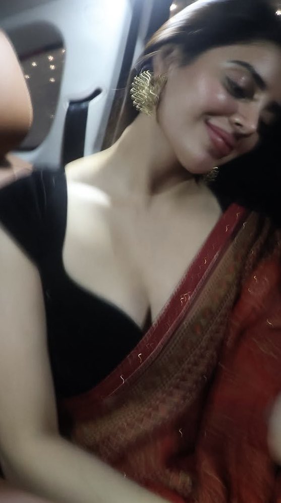 actress_worlddd's tweet photo. Kushitha in saree, damnn...😮‍💨❤️‍🔥 https://t.co/QSNucZgXeY