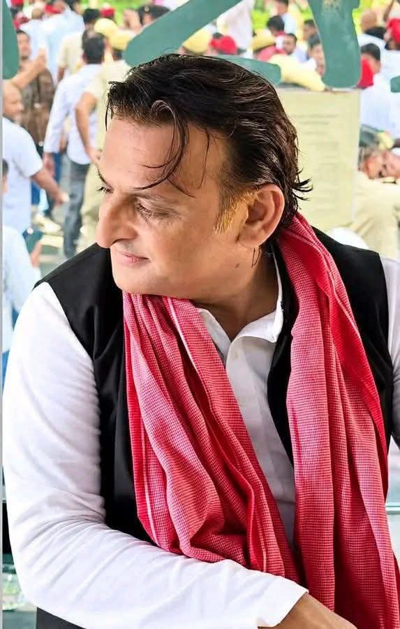 achal_yada23's tweet photo. Bhaiya ❤️ 

@yadavakhilesh https://t.co/apjGqdYNoz