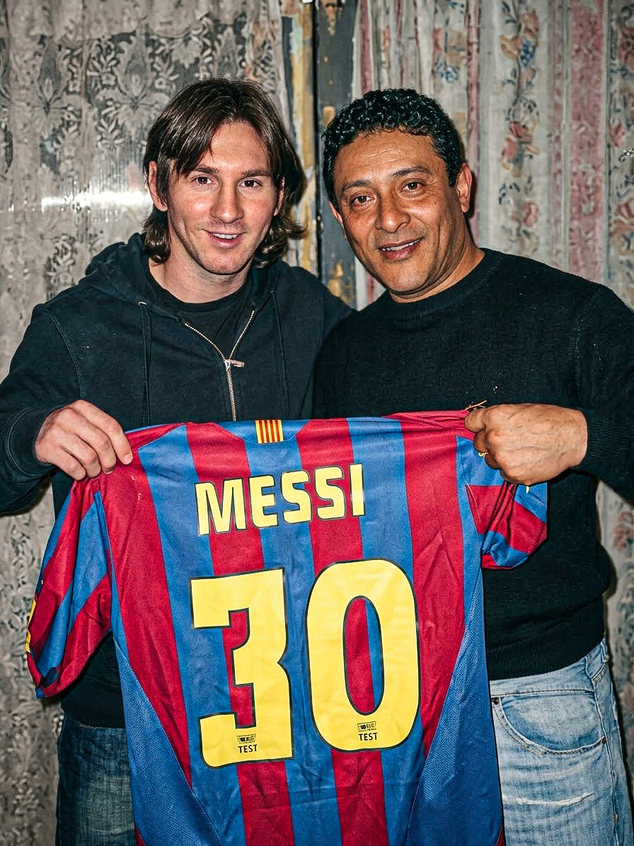dataref_ar's tweet photo. 🎤🪩 ¡SERGIO TORRES SERÁ EL ENCARGADO DEL SHOW FINAL EN LA DESPEDIDA DE LIONEL MESSI! https://t.co/MXWgkCyBzz