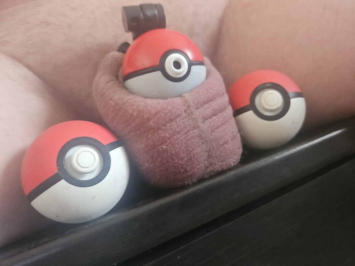 UbuFunXXX's tweet photo. Gotta catch em all?!?! #locktober days 1-3 completed! What have I been in for the last couple of days?!?! https://t.co/Nfe3fUjSNv