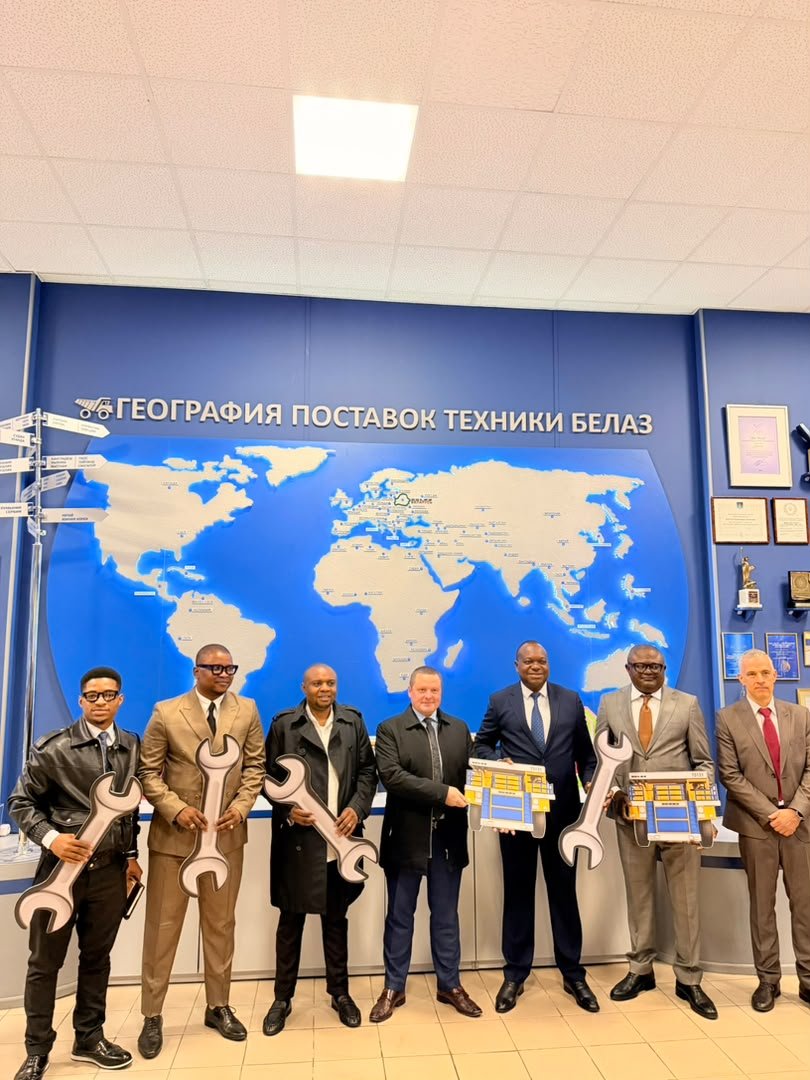 jeremieKub72582's tweet photo. 🇨🇩🇧🇾 TRANSCO poursuit sa mission en Biélorussie sous la conduite du DG Jérémie KILUBU MATONDO, à la découverte de solutions innovantes pour moderniser le transport public et améliorer la mobilité en RDC.@PresidenceRdc https://t.co/4U8okKJX66