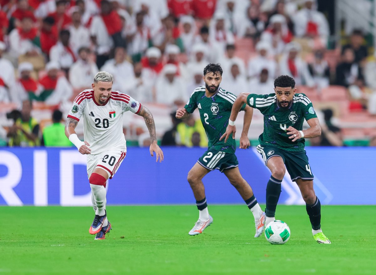 Saleh_Anazi's tweet photo. ماترمي إلا تصيب 🏆🏆
مبروووووووووووووووووووك للوطن
🇸🇦 🇸🇦 🇸🇦 🇸🇦 🇸🇦 🇸🇦 
#خليجي_27 https://t.co/dI7OcsFbse
