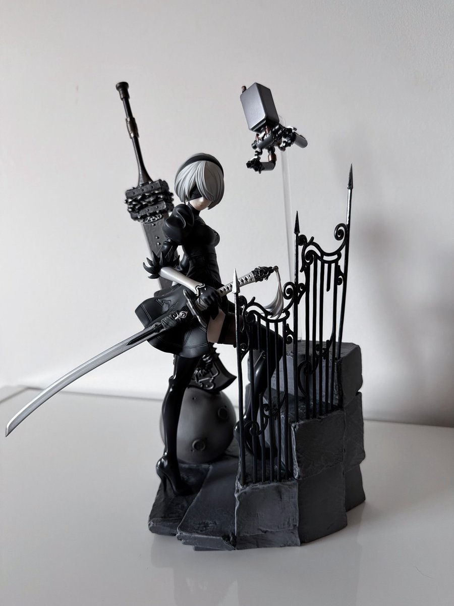 isainplastic's tweet photo. four figures later and i’m noticing the eyepatch pattern https://t.co/2SvciPfvSz