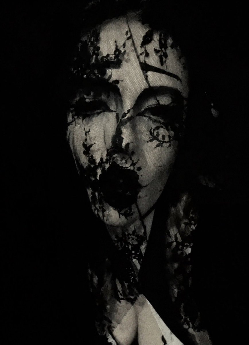 fmeplss4's tweet photo. just meee🦇 https://t.co/0Wr9g49MOx