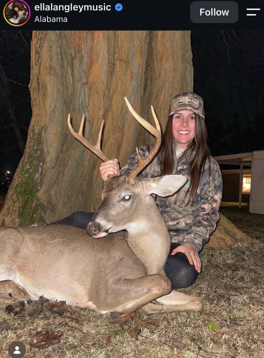 CountryL1imits's tweet photo. #EllaLangley is getting MASSIVE backlash from old photos of her hunting from before she was famous. 😳👀

Thoughts on this? https://t.co/M1ZsM8IX5g