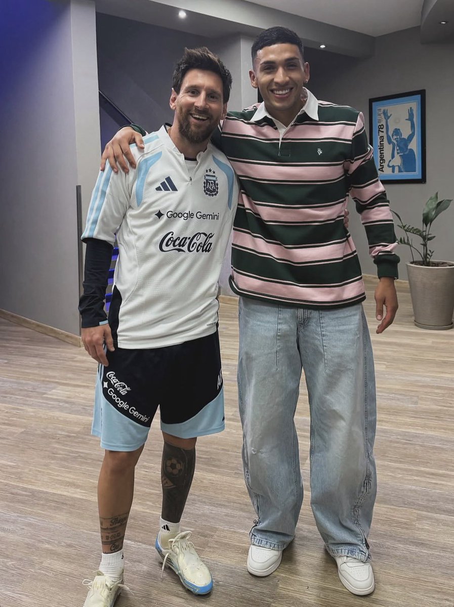 TermitoBostero's tweet photo. El mejor jugador del mundo https://t.co/Y3RQqbnvZD