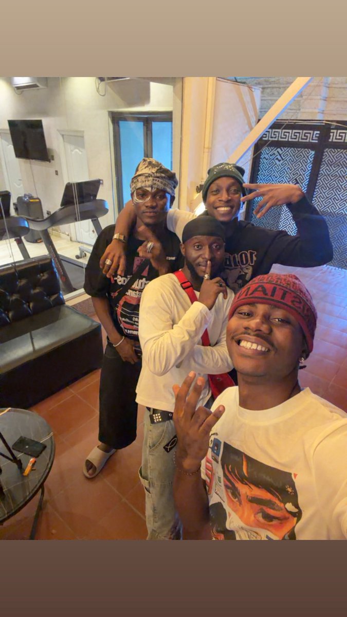 Keem_six's tweet photo. Work Nights>>>>>> https://t.co/6NQPGRSJTG