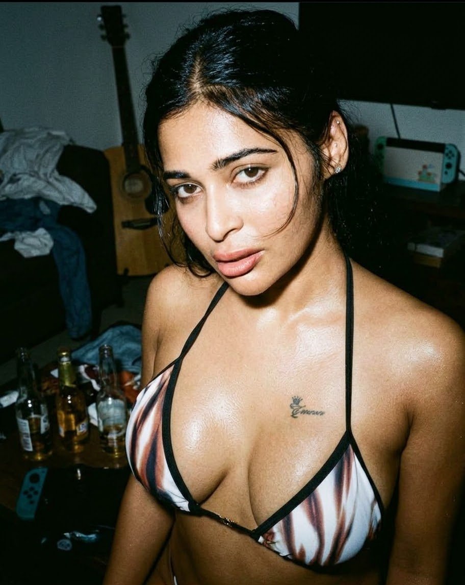 actressmood5's tweet photo. Perfect material 🤤🤤 https://t.co/JCBQ6QWfaI