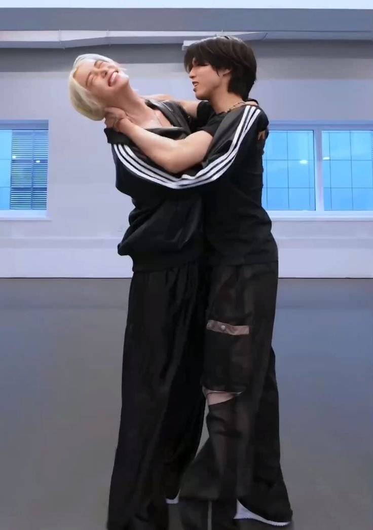 jooyeonslover's tweet photo. él tmb tiene su propio peter en su universo https://t.co/srHlZmILUK