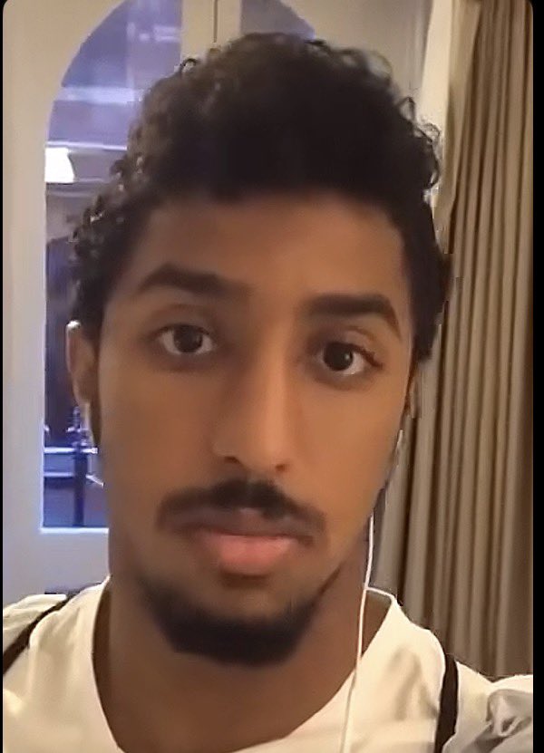 AbumNFC's tweet photo. شكلك إذا لعبت مع المنتخب 14 سنه بدون بطوله 
وتم استبعادك لـ اول مره وحققو بطوله بغيابك https://t.co/TuasXbO0fO