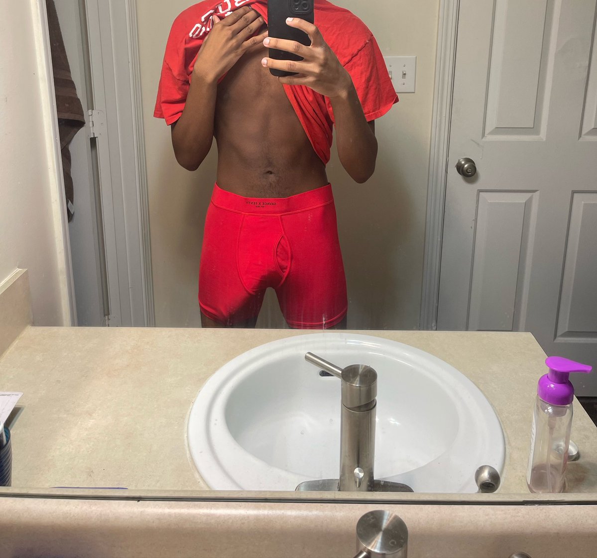 HEADLESSHORS3's tweet photo. Horny asf rn #bbc #bigdick #nsfwtwt #blackteen #freaks #atl #atlfreaks https://t.co/Vh76VDkH7l