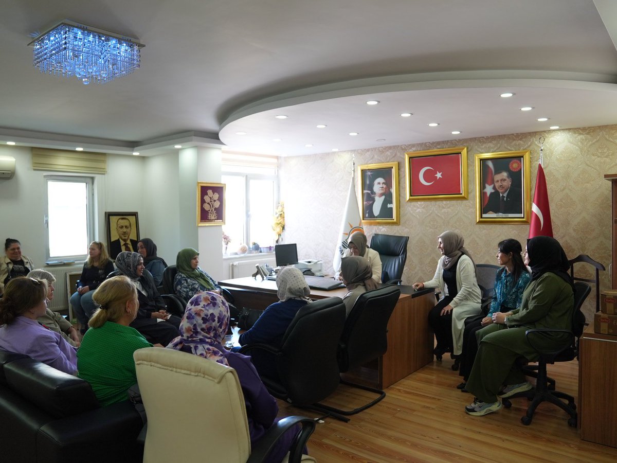 akkadin_manisa's tweet photo. İl Kadın Kolları Başkanımız Ebru Kalfa Kaplan Başkanlığında,İl Kadın Kolları Yürütme Kurulu Toplantımızı Gerçekleştirdik.

Hayırlara vesile olsun... https://t.co/u7PndlBoUr