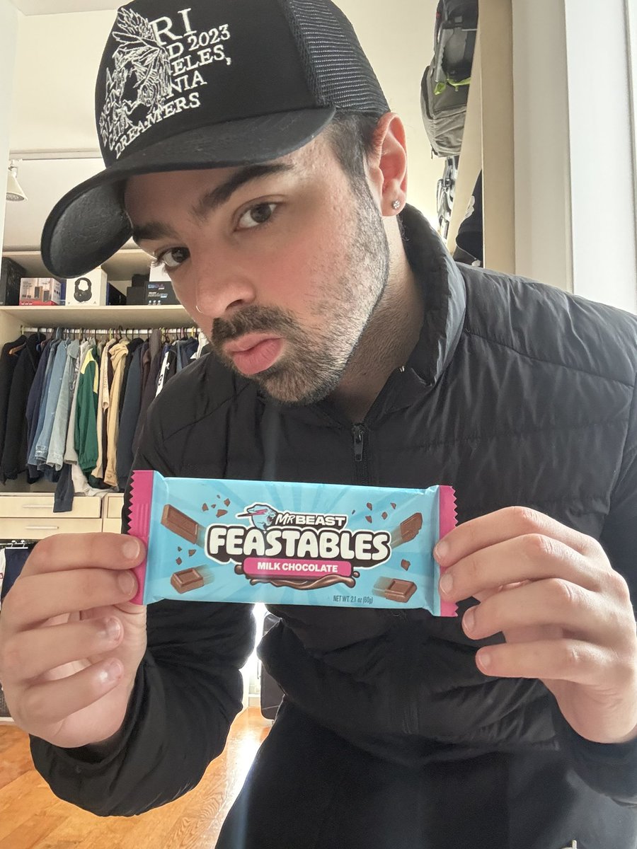 bananirouxd's tweet photo. chocolate mr beast https://t.co/RUz78P1P9K