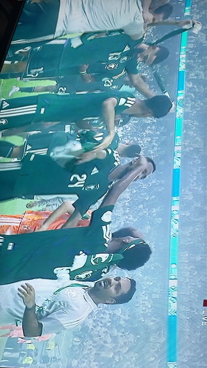 Aa79a9's tweet photo. أخضرنا اليوم ما لعب مباراة… لعب على فرحة وطن 🇸🇦💚
كأس الخليج سعودي، والفرحة من أقصى الشمال لأقصى الجنوب.
مبروك يا صقورنا… رفعتوا الراية وخلّيتوا الفخر له صوت! 🏆🇸🇦 https://t.co/pTovTwcZDk