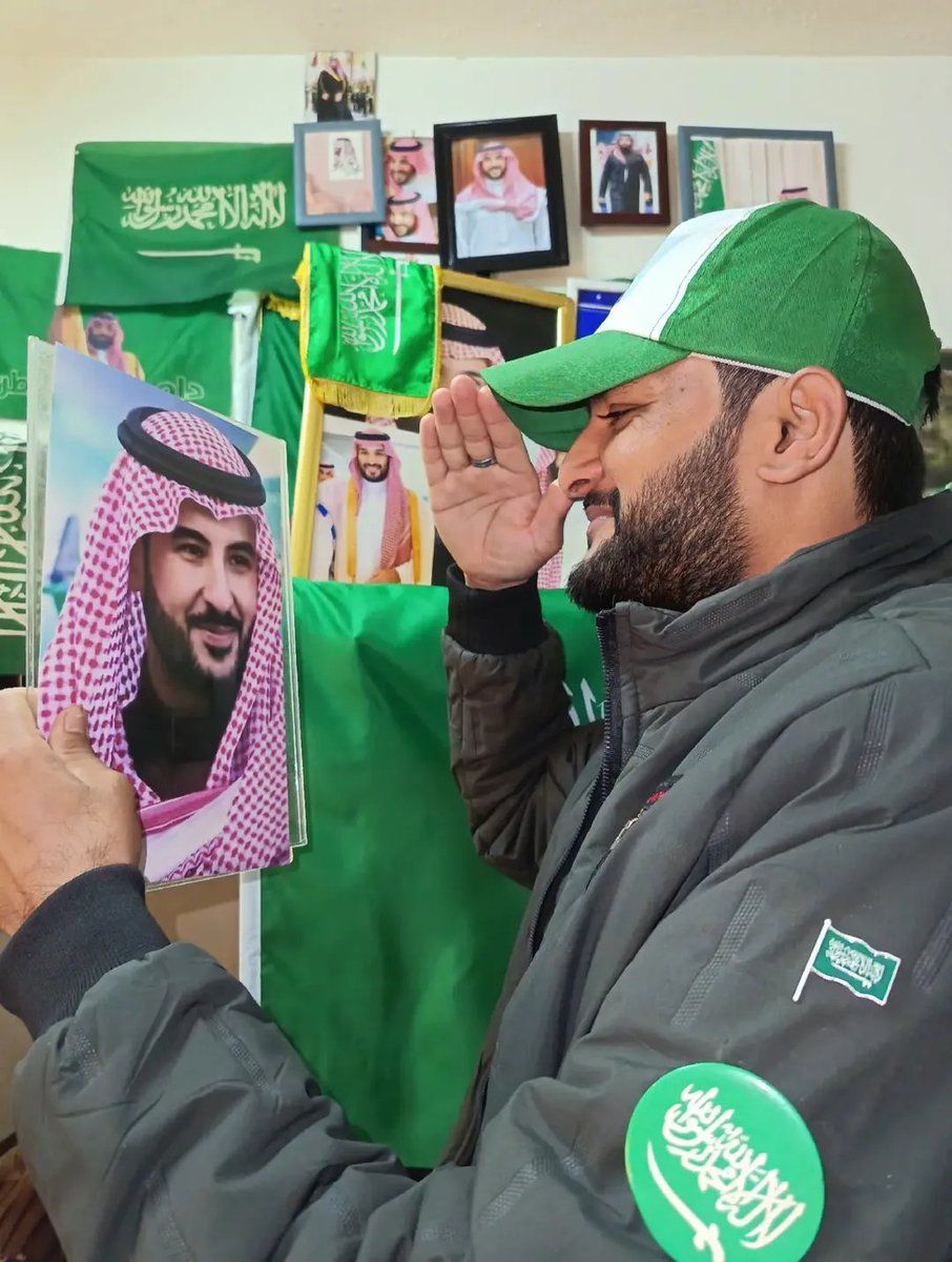 mbscrown2030's tweet photo. @Turki_alalshikh ﴿نَصرٌ مِنَ اللَّهِ وَفَتحٌ قَريب﴾ 
                  🇾🇪 🇸🇦      
@kbsalsaud
#فجر_اليمن 
#السعودية_العظمى 
#التحالف 
#عليهم_كيوم_القيامة https://t.co/ipcgPk2Vb9