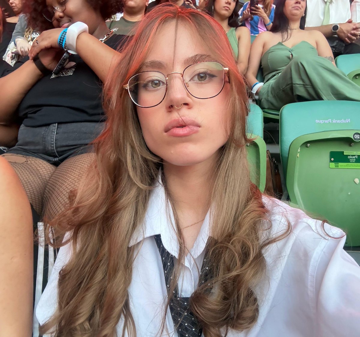 bellermore's tweet photo. eu : loira linda

eduarda campopiano : vagabunda imunda https://t.co/NTCzkcv2WV