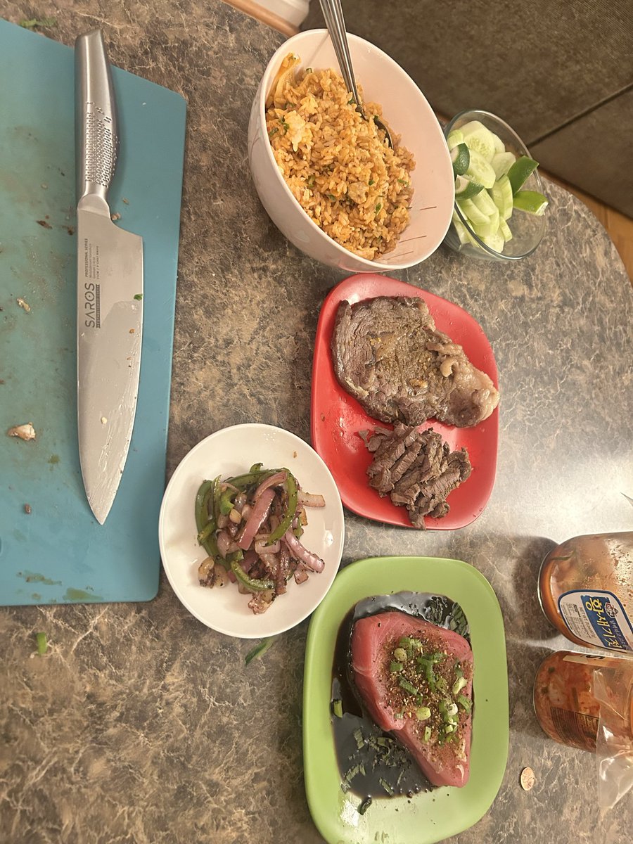 Traytsc8's tweet photo. Dinner for my girls 👼🏽👼🏻 https://t.co/W0YvcYsCzo