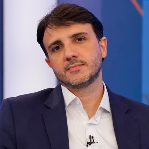 corrupcaobrnews's tweet photo. 🚨🐅URGENTE! Eleitores de Renan Santos (MISSÃO) estão declarando voto em Lula no 2T, em retaliação ao entreguismo estadunidense de Flávio Bolsonaro https://t.co/esawpYXSfH