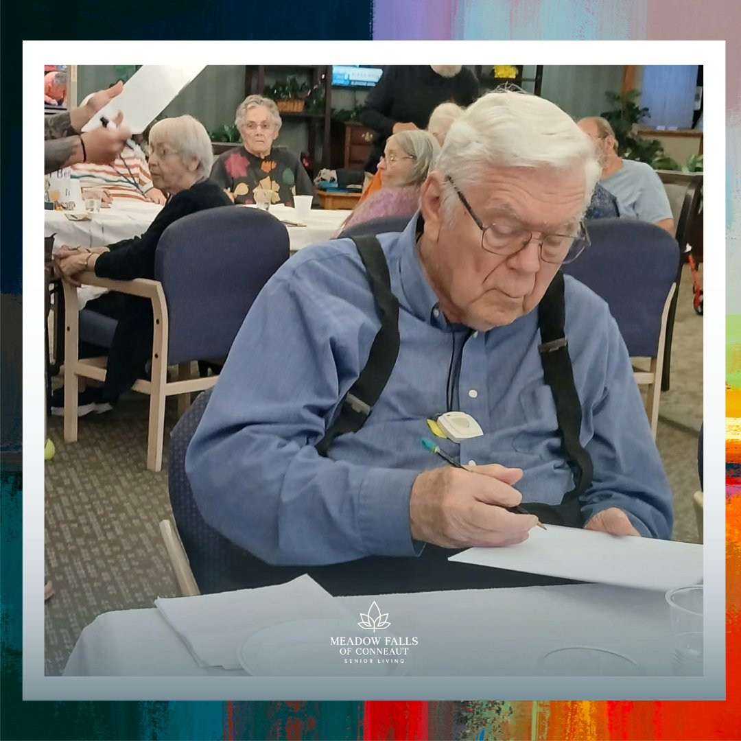 MeadowConneaut's tweet photo. 🎨🎃 Art with Chris Davis got spooky! 🖤 Our residents created adorable paintings of little black cats and jack-o’-lanterns to celebrate the spooky season. 🐈‍⬛🎃✨

#ArtWithChrisDavis #HalloweenArt https://t.co/TM5DBu5huG