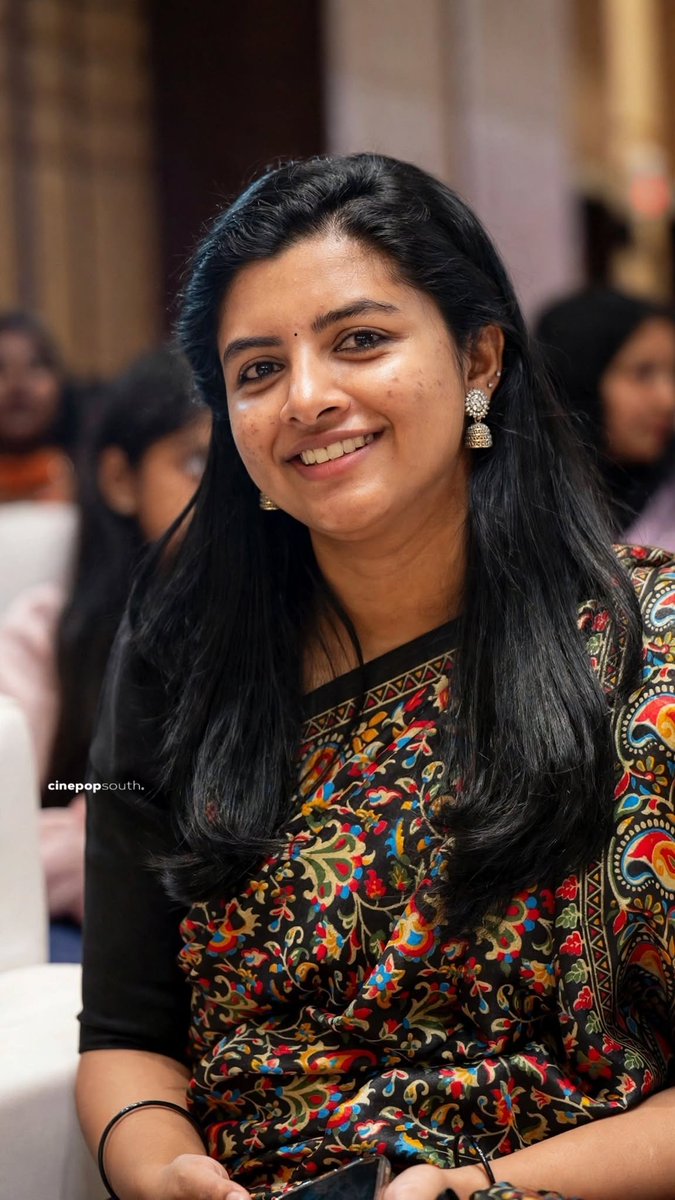 DrLoveforu's tweet photo. കമ്പി🍌 തൊലിച്ച് അതുകൊണ്ട് ആ കവിളിൽ രണ്ട് അടി അടിച്ച് മെല്ലെ അതുകൊണ്ട് ഫേസിലും ലിപ്‌സിലും ഉരച്ച് വായിലേക്ക് കേറ്റി വെച്ച് കൊടുക്കണം https://t.co/R8kBCDeuNi
