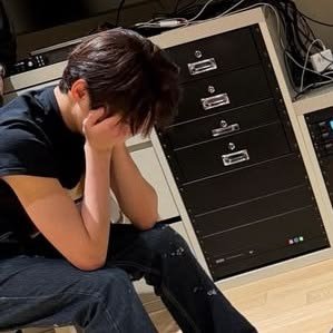 keonlev's tweet photo. why is he always stressing 😭😭😭 https://t.co/YmXYBdEQZm