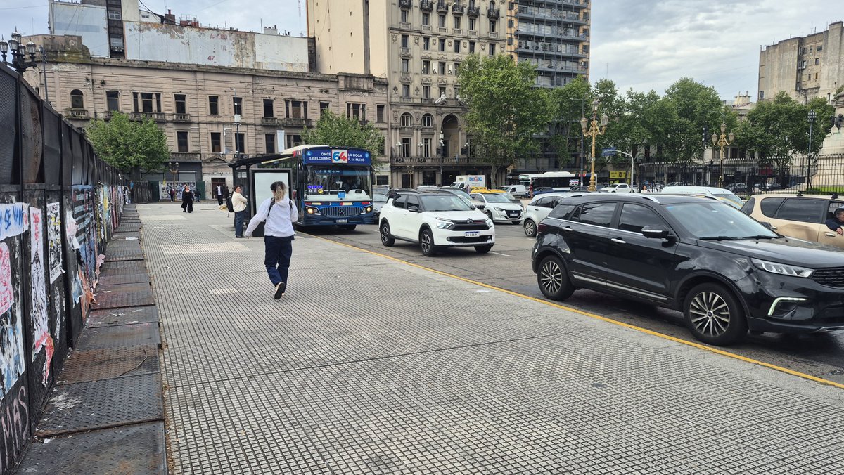 azabache068's tweet photo. Nunca me había puesto a pensar esto. Los tipos marchan los miércoles pero ya te hacen un desastre de tránsito desde el martes https://t.co/j3DMC8FIHQ