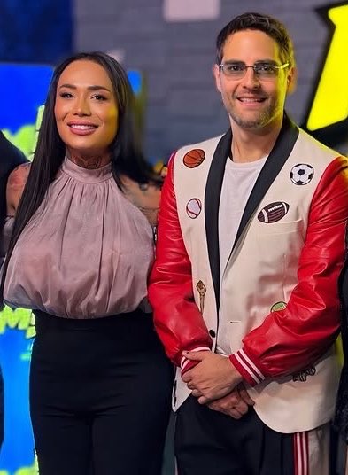 HopeBeatles's tweet photo. La pareja presidencial. 😍
#LaCasaDeLosFamososMx https://t.co/V5xoY8L5In