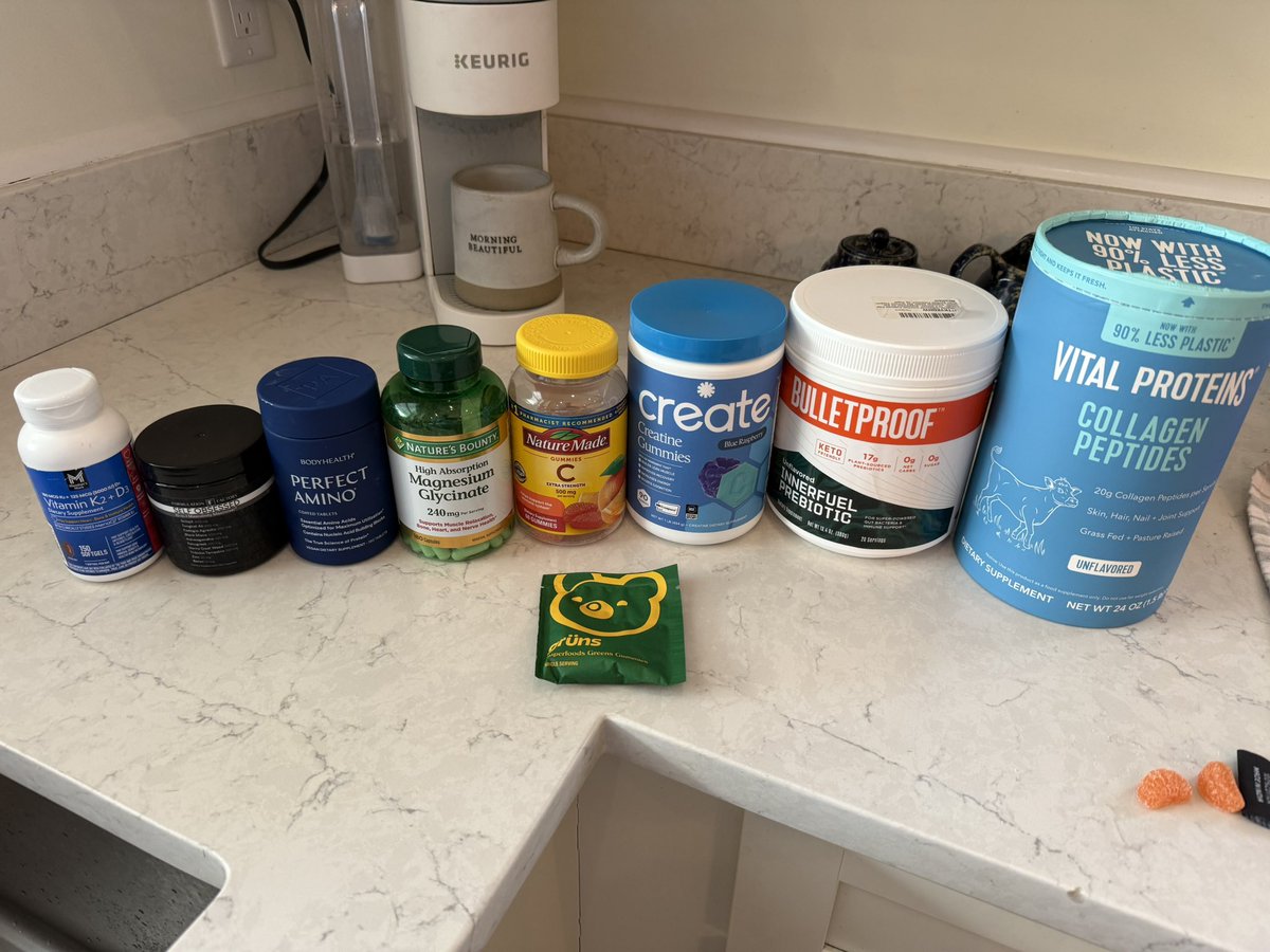 JonathanTurf's tweet photo. @Turf_Steve This is the full lot
AM: Relyte, Create, Perfect Amino, bulletproof and collagen in coffee, vitamin C, Gruns, NAD+(not shown)
PM: Magnesium, D3/K2, Self-obsessed. https://t.co/L8v5HtAUqz