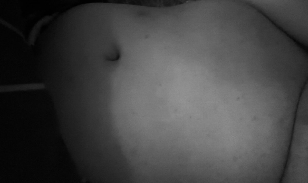 ravensdarkflock's tweet photo. tummy tuesday >.< https://t.co/1N4FXJjqtD