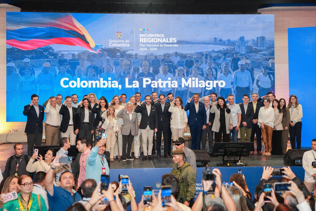 ABDELAESPRIELLA's tweet photo. El Plan Nacional de Desarrollo 2026-2030 tiene que convertirse en una hoja de ruta de obras, inversión, empleo y oportunidades reales para los colombianos.

Desde el Eje Cafetero estamos definiendo prioridades y proyectos capaces de transformar la región: mejor conectividad, infraestructura, transporte, energía, fortalecimiento del campo, turismo, industria y nuevas oportunidades para nuestros jóvenes.

No quiero un Plan lleno de promesas imposibles ni proyectos escritos para quedar bien. Quiero un Plan ambicioso, pero responsable, que ordene los recursos, establezca prioridades y convierta las necesidades de cada región en proyectos serios, viables y ejecutables.

Y cada peso tendrá que administrarse con absoluta pulcritud. Los recursos públicos no son del alcalde, del gobernador, del ministro ni del Presidente: son de los colombianos.

La Patria Milagro se construye con planeación, seguridad, inversión y resultados.

¡Firme por el Eje Cafetero, firme por el desarrollo y firme por la Patria!

¡Viva Cristo Rey!

(A.D.L.E.) 🇨🇴🐅