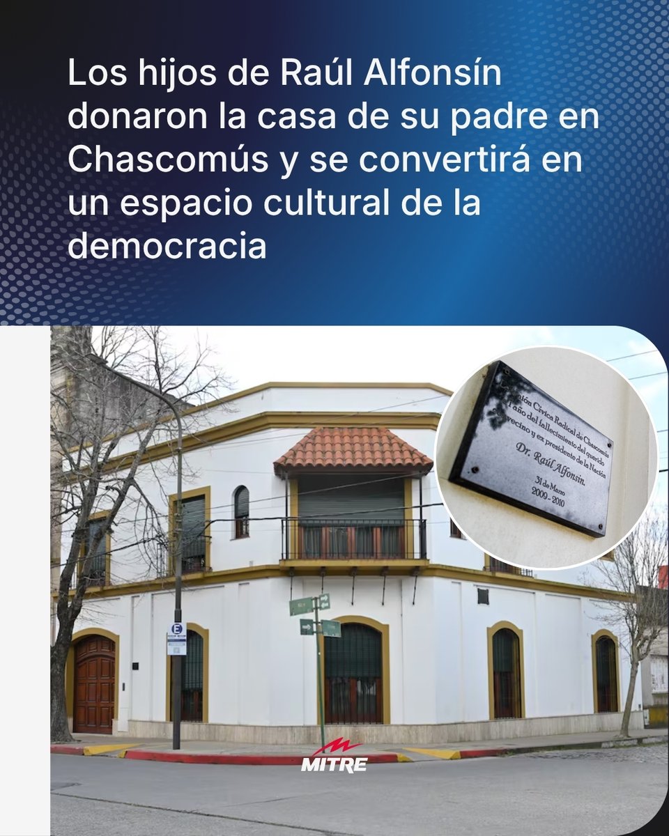 radiomitre's tweet photo. ⭕ Los seis hijos de Raúl Alfonsín cedieron a la Municipalidad de Chascomús la vivienda que el expresidente compró en la década del ’80.

🏛️ El inmueble será destinado a un espacio cultural y patrimonial bajo el lema del "Kilómetro 0 de la democracia", por el lugar que ocupa el expresidente en la historia argentina: el primer mandatario elegido democráticamente luego de la dictadura cívico militar que se extendió desde 1976 a 1983. 

📍 La casa está ubicada en la esquina de Mitre y Crámer y conserva parte del mobiliario original de Alfonsín.
