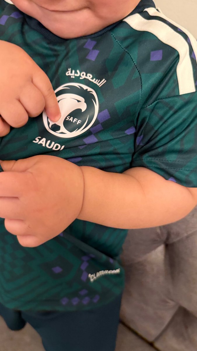 4iinji's tweet photo. احتفل يافهد سعودي ولايق عليك الذهب 💚🦅🥳
#السعودية_الإمارات https://t.co/LpviqZnI10