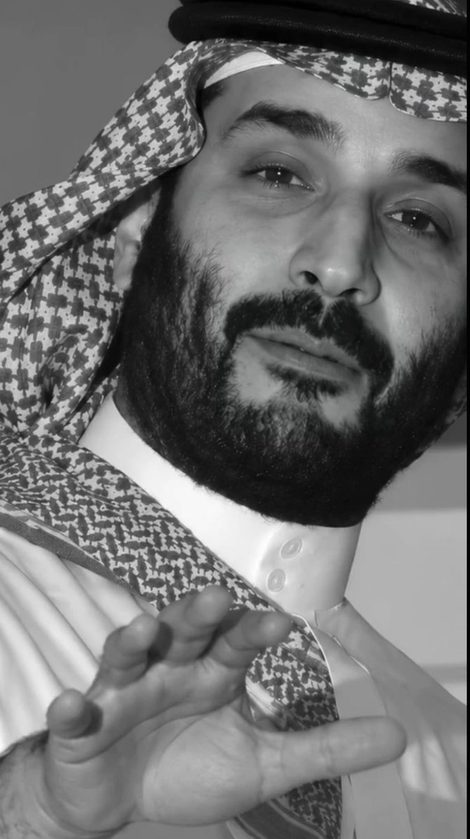 linkloun's tweet photo. في الملاعب.. الهوية لا تُشترى بالمال، والتاريخ يصنعه أبناء الأرض بعرقهم وولائهم وخلفهم قائد حالم! 

#الأخضر #كأس_الخليج #صقور_السعودية 🦅🇸🇦 https://t.co/wxUeRscAVC