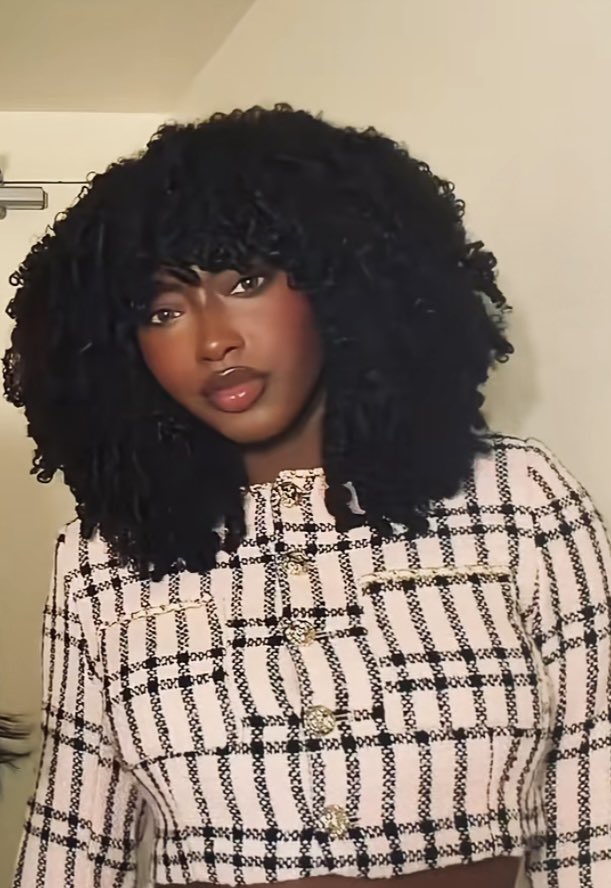 SoniaFash's tweet photo. The Cosmo interview is old but we got two pretty looks from Aniya within 24 hours 🤏🏾✨ https://t.co/iTt7qaWo52