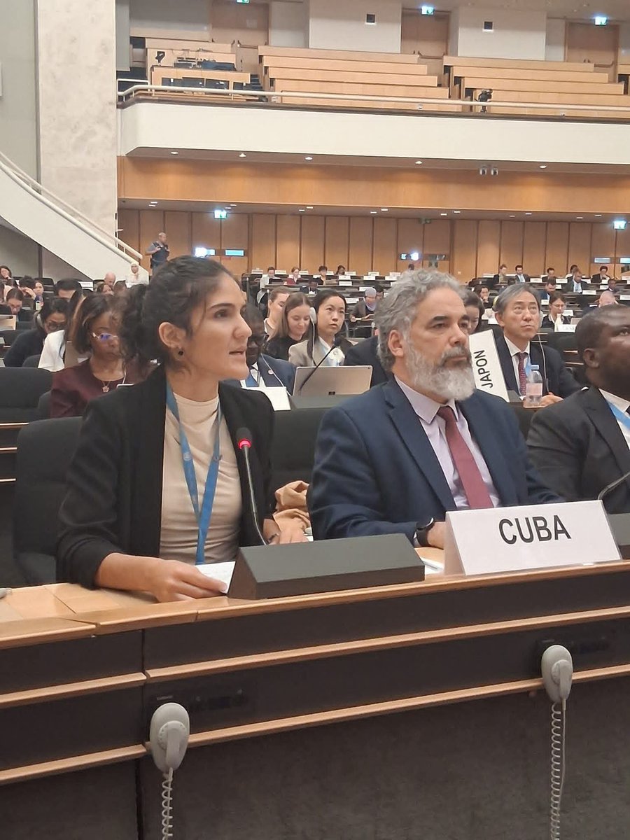 KeylaEG72's tweet photo. Consejo de Derechos Humanos aprobó hoy resolución propuesta por #Cuba y otros países, que llama a no aplicar medidas incompatibles con el Derecho Internacional que afecten el acceso equitativo de los niños a una alimentación nutritiva.
#CubaNoEsUnaAmenaza https://t.co/hAuC3nKF62