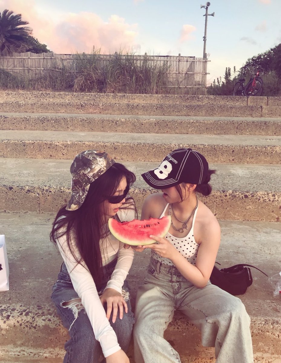ux9yz's tweet photo. 友達いないから拾ってください
Xでも絡める方求めてます♡

17  /  🚺   /   enjoy    /   

 #荒野行動してる人と繋がりたい 
 #荒野女子  #荒野女子と繋がりたい
 #荒野男子  #荒野男子と繋がりたい 
 #荒野行動フレンド募集 https://t.co/r3MSq5tZ4T