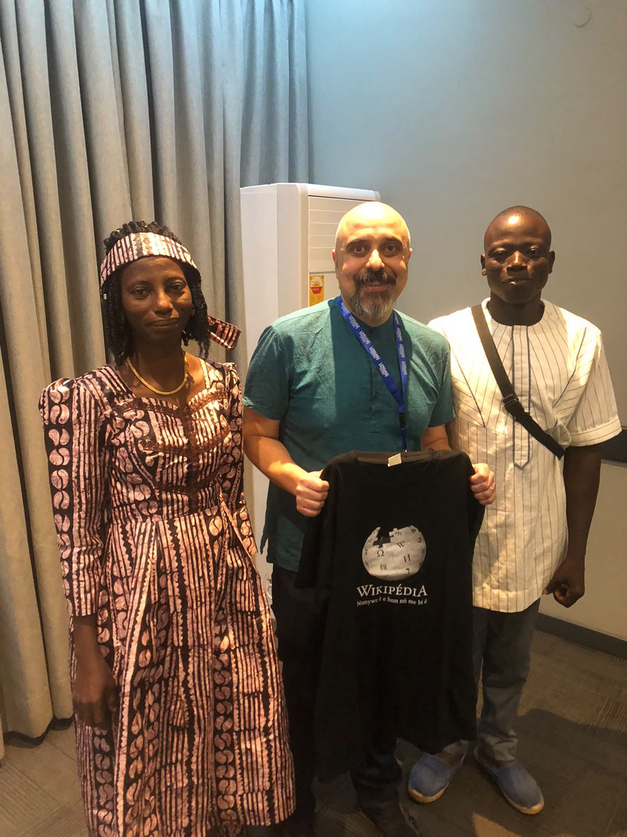 WikimediaBj's tweet photo. #LanguageDiversityConference 2026, du 2 au 4 octobre à Accra, au Ghana 🇬🇭.Fierté de nos représentant·es de #Wikimedia en langue #Fongbé du #Bénin pour avoir participeé à la 1ʳᵉ édition.
En attendant leur retour d’expérience, découvrez quelques moments forts. #LDC2026 #Wikimedia https://t.co/OK0CJxFO80