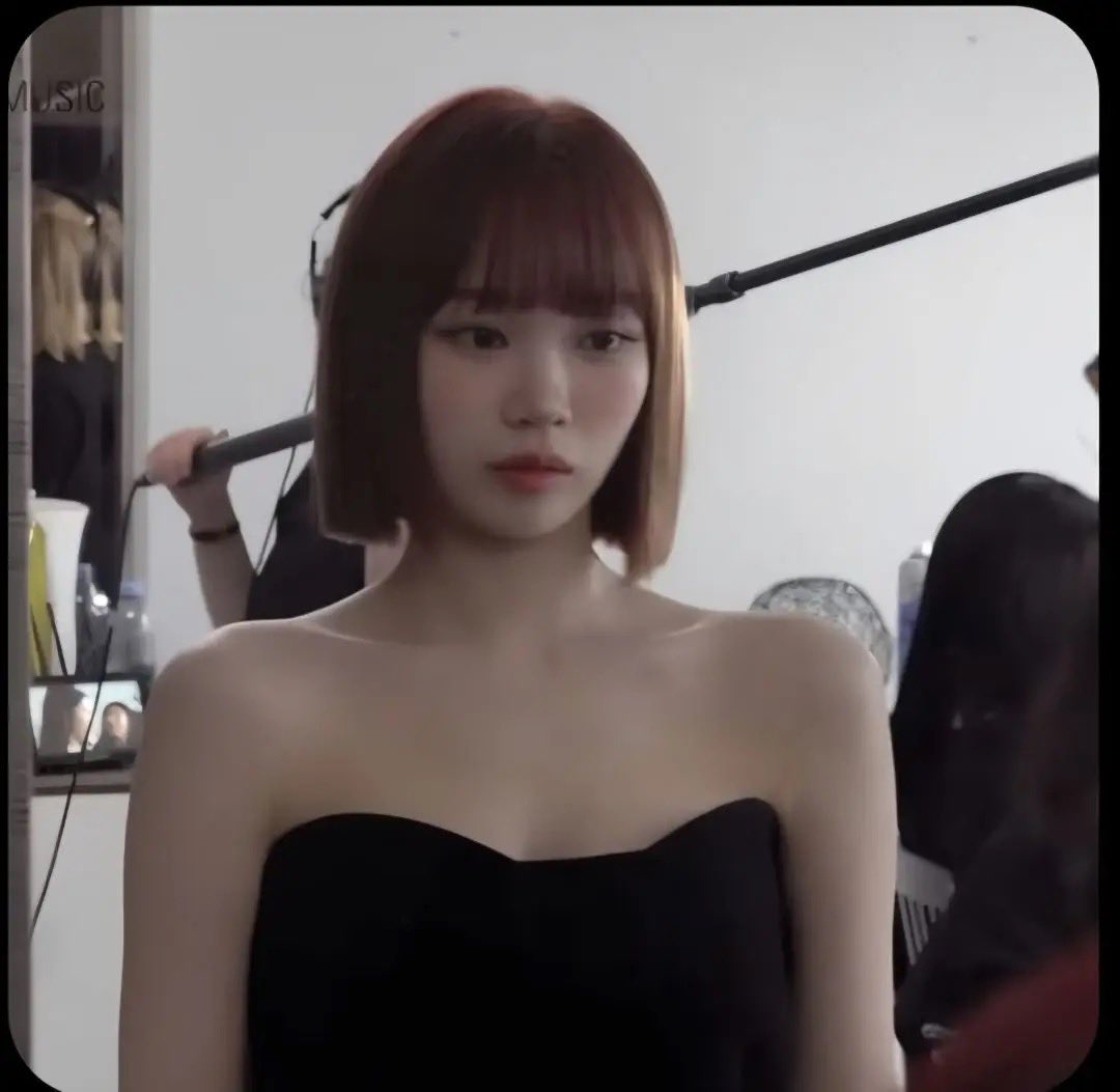 summerzbase's tweet photo. daily summerz #21
this kazuha goes with this chaewon! https://t.co/RrKRCNZ6uL
