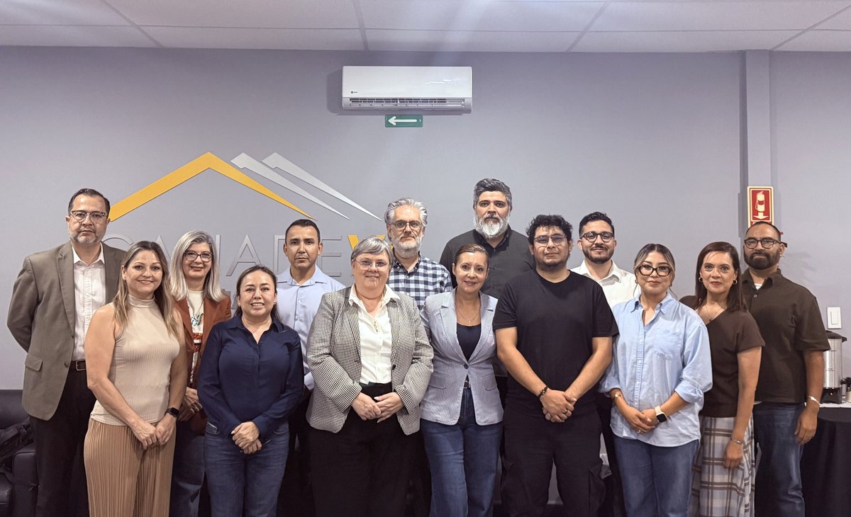 CanadeviBCN's tweet photo. 𝗥𝗲𝘂𝗻𝗶𝗼́𝗻 𝗱𝗲 𝗦𝗼𝗰𝗶𝗼𝘀 𝗲𝗻 𝗗𝗲𝘀𝗮𝗿𝗿𝗼𝗹𝗹𝗼 | 𝗖𝗔𝗡𝗔𝗗𝗘𝗩𝗜 𝗕𝗮𝗷𝗮 𝗖𝗮𝗹𝗶𝗳𝗼𝗿𝗻𝗶𝗮

En CANADEVI Baja California fortalecemos la vinculación y el diálogo institucional para impulsar acciones que contribuyan al desarrollo del sector vivienda.

#CANADEVIBC https://t.co/GhT4NobwuB