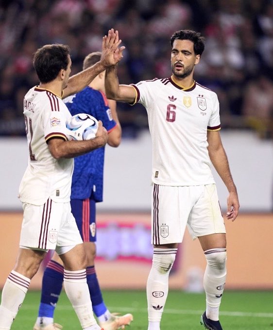 KalshiFC's tweet photo. 🚨🚨| JUST IN: Spain become the FIRST men's team in international football history to reach 42 consecutive games UNBEATEN. 🇪🇸🔝 https://t.co/I7cYWPInsR