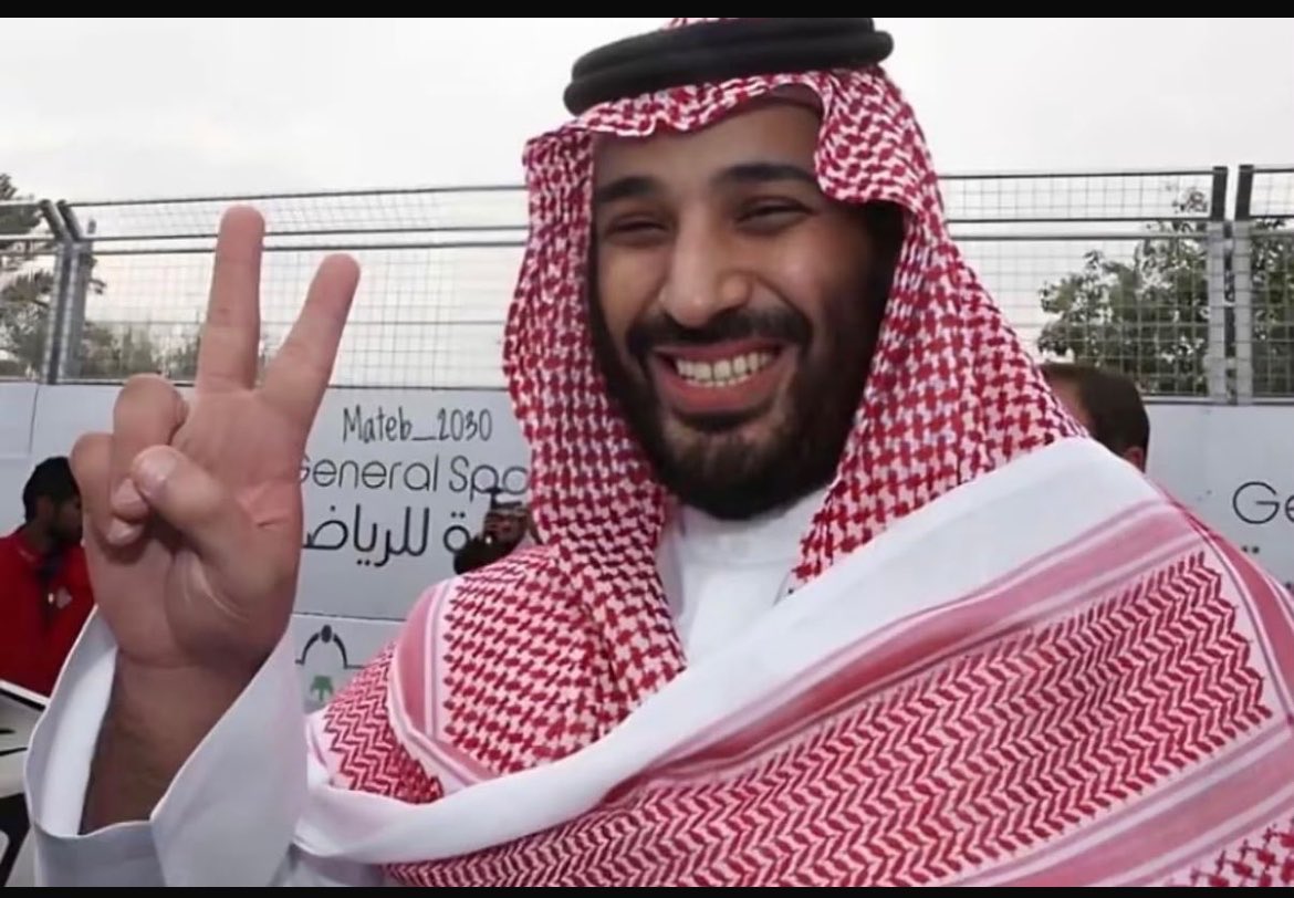 Arrabiiic's tweet photo. #السعودية_الإمارات 😆 https://t.co/i03pjVVQYv