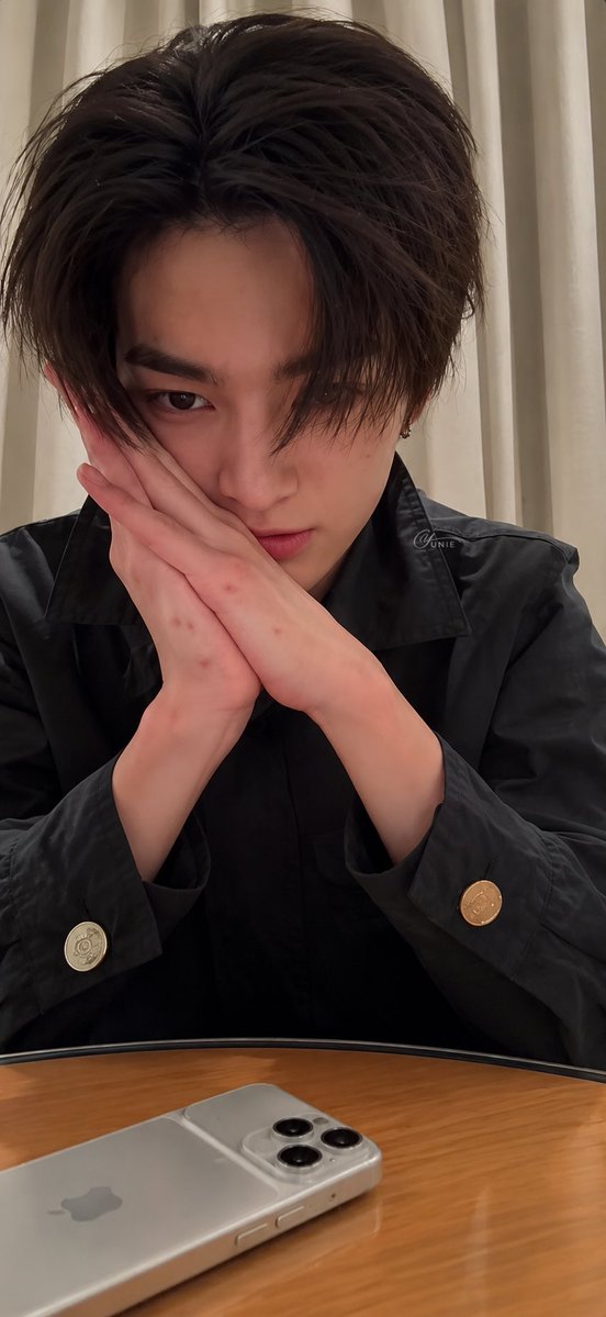 GanYunie's tweet photo. Goodnight Cutie 💤🌙

#KEONHO #건호 #CORTIS #코르티스 https://t.co/EeZKcVH2YR